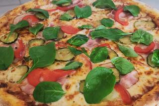 Petarda! To najostrzejsza pizza w Polsce. „Po pierwszym kawałku goście dostają taki tępy wzrok”