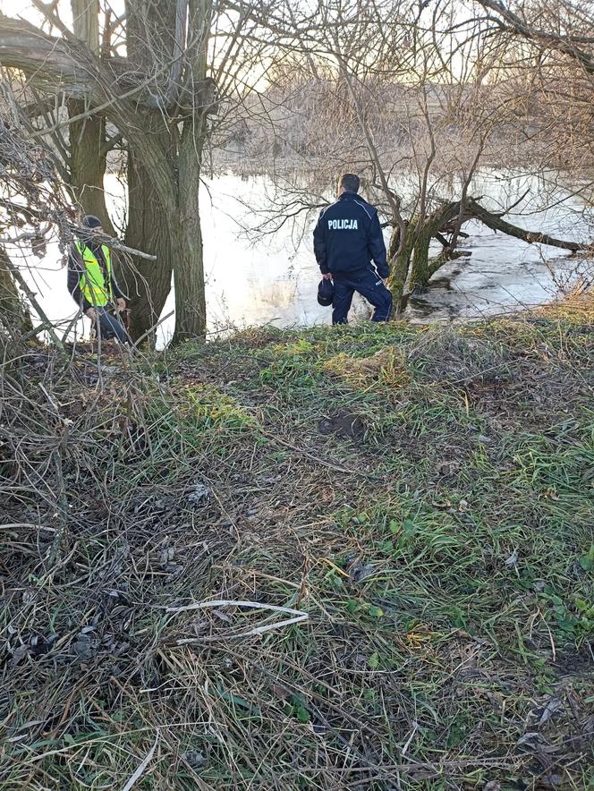 Straż poszukuje w rzece Wieprz osoby dorosłej i dziecka. W akcję zaangażowano duże siły