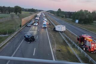 Tragiczny karambol na autostradzie A2. Jedna osoba zginęła, a kilka zostało rannych