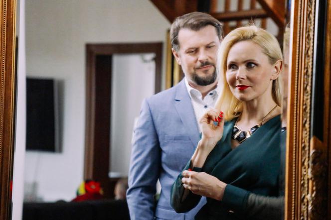 Na Wspólnej odc. 3329. Ilona Zdybicka (Anna Samusionek), Łukasz (Szymon Sędrowski)