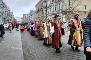 Polonez dla Łodzi. Setki łodzian we wspólnym tańcu [ZDJĘCIA]