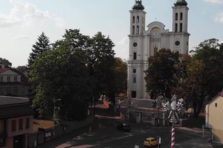 Pszów: Śląska Perła Pielgrzymkowa z Uśmiechniętą Madonną. Odkryj Wieś Psów