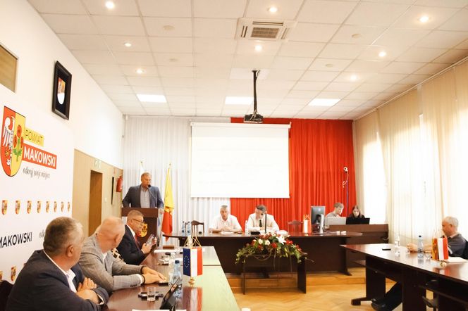 Powiat makowski ma... nowego króla. Radni intronizowali Jezusa. "Zawierzamy mu nasze codzienne sprawy"
