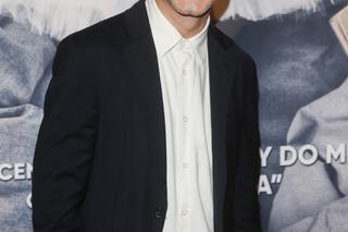 Gwiazdy na premierze filmu Nie cudzołóż, nie kradnij. Julia Wieniawa zadaje szyku w drapieżnej stylizacji 