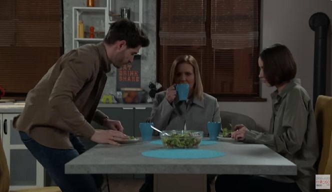 	Pierwsza miłość odc. 4024. Marysia (Aneta Zając), Kacper (Damian Kulec), Melka (Ewa Jakubowicz)