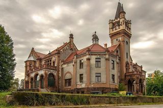 Przypomina zamek Disneya. Słynny pałac będzie otwarty dla turystów