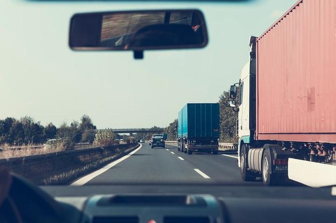 Kto poszerzy autostradę między Toruniem a Włocławkiem? Wybrano firmę