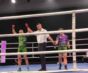 Gala boksu w Tarnowie. Gwiazdy ringu dla chorego Krystiana Klekota