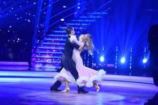 Taniec z Gwiazdami - półfinał 16. edycji. Parkiet pod napięciem!
