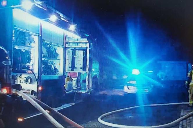 Strażacy uratowali dzieci w Katowicach