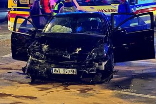 Wielki dramat na Dolince Służewieckiej. Opel rozstrzaskał się z nissanem. Są ranni