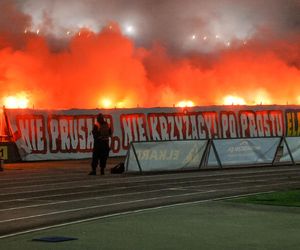 Elana Toruń - Zawisza Bydgoszcz 1:1, zdjęcia kibiców, opraw i piłkarzy ze Stadionu Miejskiego im. Grzegorza Duneckiego