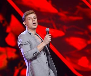 Gwiazdor Barw szczęścia zdjął spodnie w Pytaniu na śniadanie