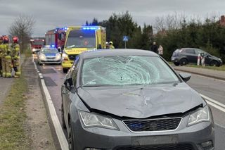 Tragiczny poranek w woj. pomorskim. Potrącenie nastolatek na przejściu dla pieszych