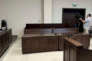 Adwokat zszokował słowami o trumnach na kółkach. Trwa proces