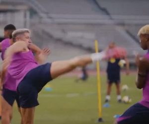 Lewandowski kopie jak Van Damme