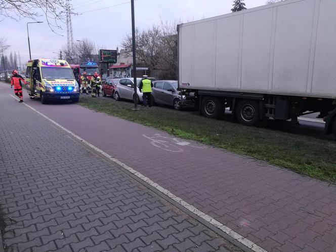 Karambol na Kamiennej w Bydgoszczy. Są utrudnienia w ruchu