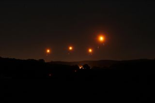 Tajemnicze światła nad Polską. Czy wojsko zawsze informuje o swoich ćwiczeniach?