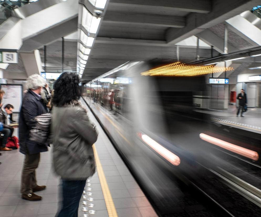 Zagrożenie zamachu w brukselskim metrze? Groźba napisana po rosyjsku