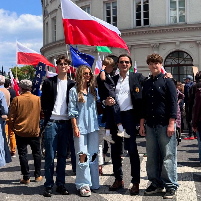 Gwiazdy na marszu patriotów. Sprawdźcie, kto się pojawił