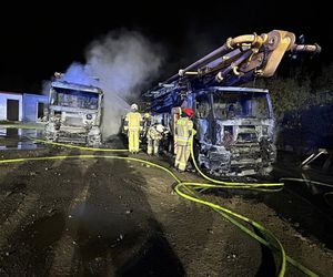 Nocny dramat pod Warszawą. Spłonęły dwie ciężarówki