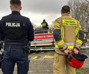 Dramat w Toruniu. Mężczyzna skoczył z mostu do Wisły. Trwa akcja poszukiwawcza