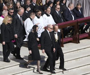 Głowy państw żegnają papieża Franciszka. Do Watykanu zjechali najważniejsi