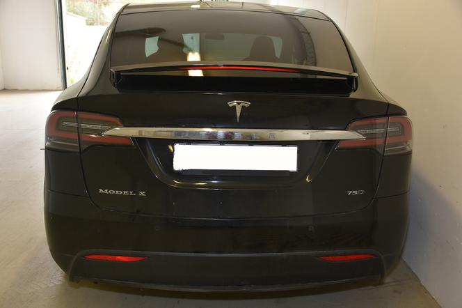 Skradziona Tesla Model X