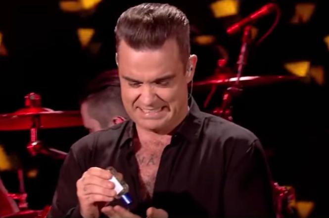 Robbie Williams odkaził sobie ręce po przybiciu piątek z fanami