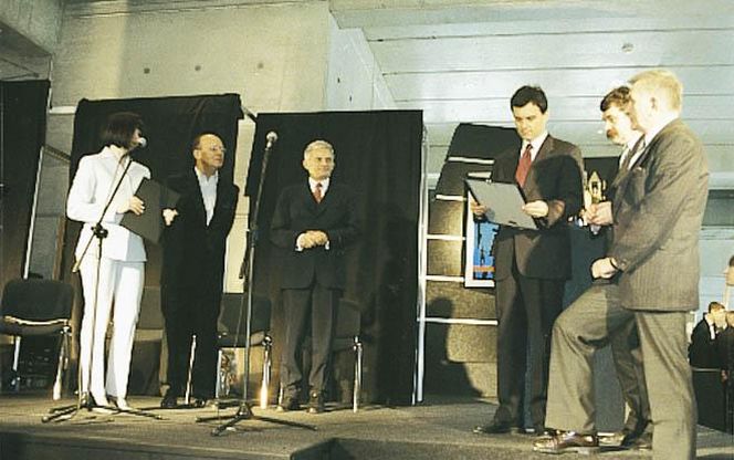Od lewej Ewa P. Porębska, Stanisław Fiszer, Jerzy Buzek, Krzysztof Ingarden, Jacek Ewy, Tadeusz Chruścicki (Przewodniczący Rady Fundacji Kyoto-Kraków) 
