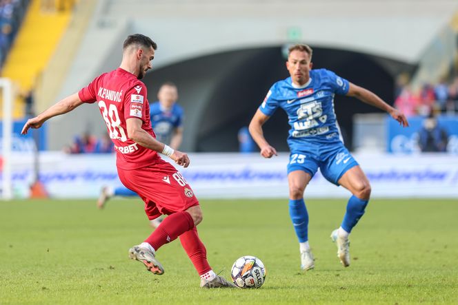 Nie tak miało być. Kompromitacja Niebieskich na Stadionie Śląskim. Wisła rozniosła Ruch Chorzów