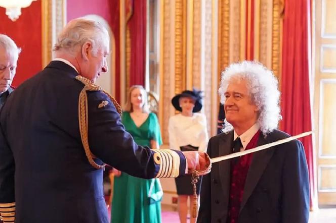 Brian May otrzymał tytuł szlachecki! Muzyk odebrał odznaczenie z rąk Króla Karola III!