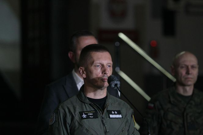 To tu zginął major Krakowian. Katastrofa F-16 przed Air Show w Radomiu. Na miejscu służby