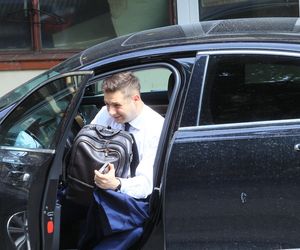 Zjechali na spotkanie do siedziby PiS na Nowogrodzką  -- 