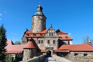 Najbardziej tajemniczy zamek w Polsce. Ta studnia kryje makabryczną legendę