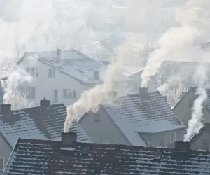 Tu oddycha się głównie smogiem. Oto 3 polskie miasta z najbardziej trującym powietrzem