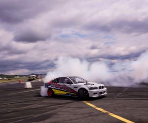 SkillZone Festiwal - motoryzacyjne emocje na lotnisku w Mielcu