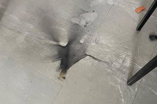 Wybuch w szkole! Telefon eksplodował w plecaku ucznia.