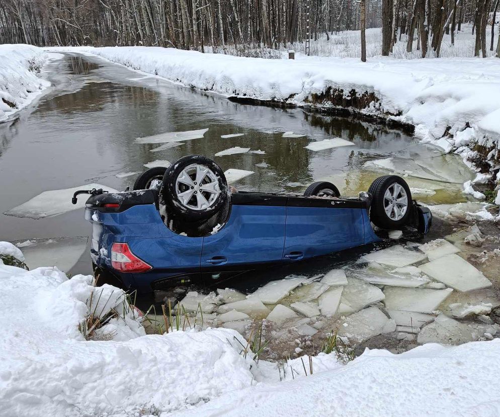 Lubelskie. Auto wpadło do wody. Dwie osoby nie żyją. Nowe fakty w sprawie tragedii niedaleko Parczewa