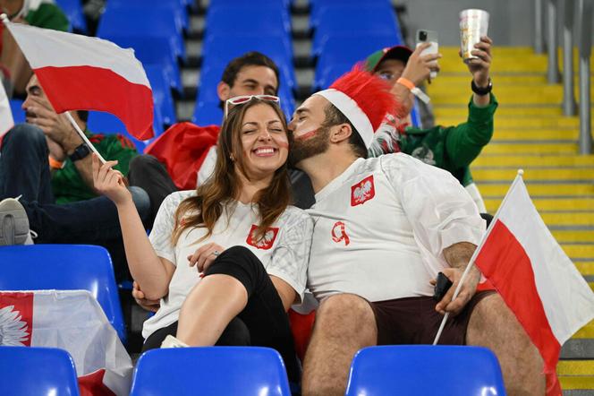 Piękne fanki i przystojni kibice podczas Polska - Meksyk