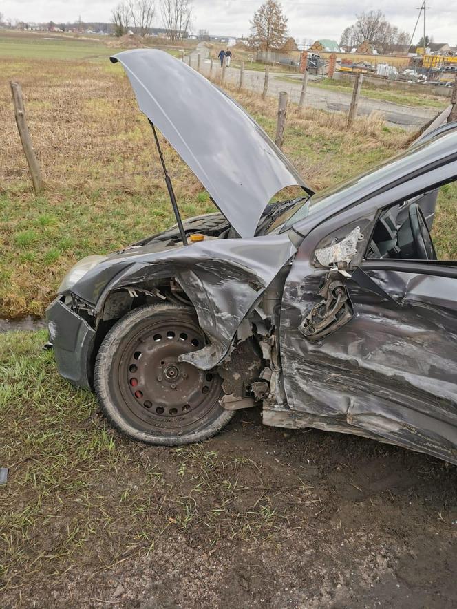 Jedna osoba poszkodowana w wypadku na DK 12 w Lasocicach koło Leszna