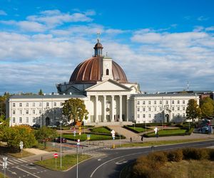 BAR przy Bazylice od tygodni jest już poświęcony, ale wciąż nieczynny. Nie ma pieniędzy na wyposażenie