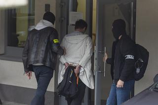 Udusił żonę i córeczki