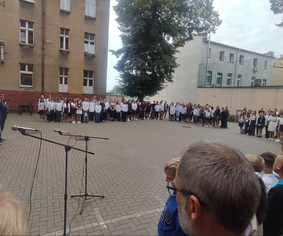 Inauguracja roku szkolnego w SP1 w Lesznie