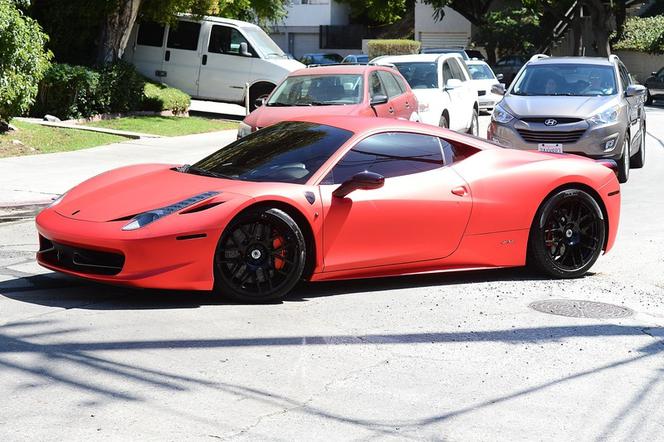 Justin Bieber jeździ Ferrari 458 Italia