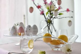 Stół wielkanocny w efektownej odsłonie