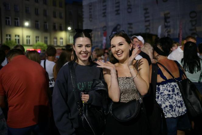 Potańcówka przed Teatrem Śląskim w Katowicach