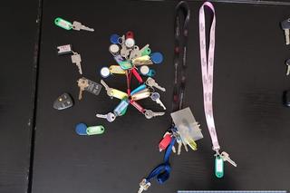 Policja odzyskała złodziejskie łupy i szuka właścicieli