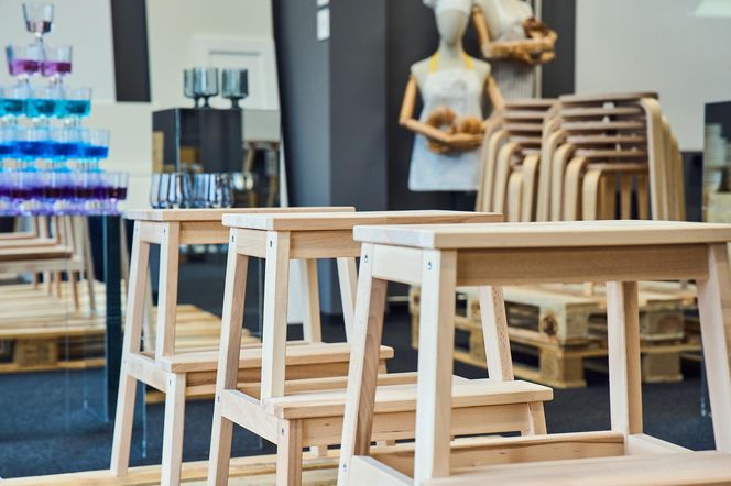 IKEA zaprasza do stołu i jedzenia nowościami i obniżonymi cenami