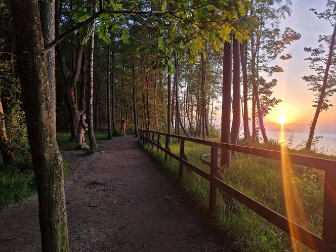 To magiczne miejsce przy plaży. Skrywa nie tylko historię ale i niezapomniane widoki! 